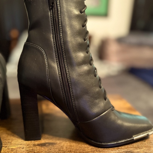 Steve Madden Boots - Picture 2 of 6